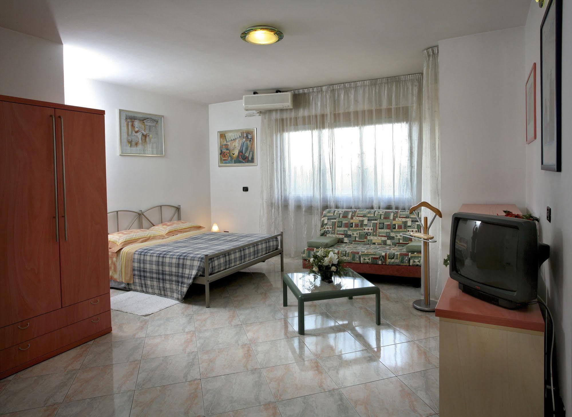 Hotel Residenza Delle Alpi Turin Bagian luar foto